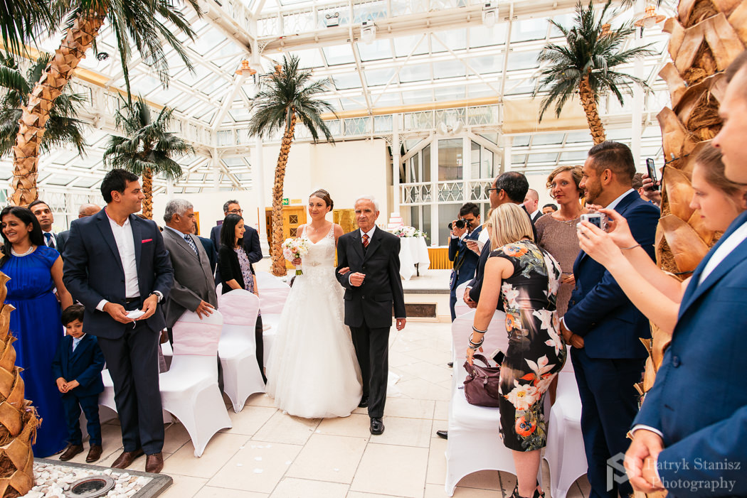 Millenium-gloucester-hotel-wedding-photography-12